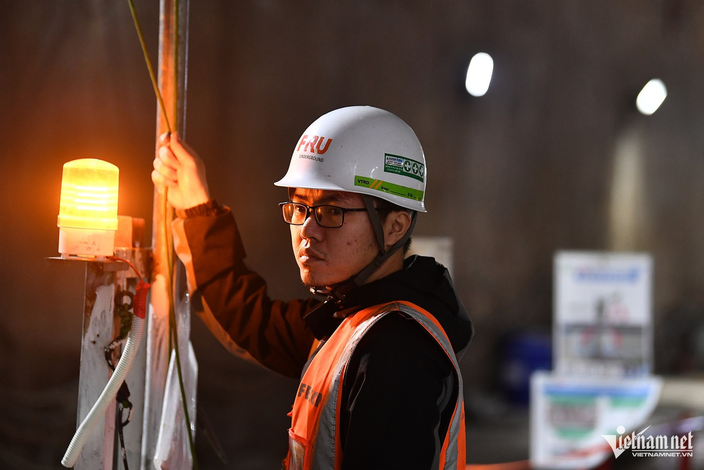 Hiện tại đường chuyển làn và gara đang được triển khai công tác đào và thi công bản đỉnh tại khu vực I.2, thi công lớp thảm thô và hoàn thiện vỉa hè gara I.1 và hoàn trả đường tại khu vực I.1, khu vực dốc hạ ngầm, đồng thời triển khai công đào và thi công kết cấu hầm hộp. Khu vực giếng đứng hiện được thi công ép cừ phục vụ thi công kết cấu.