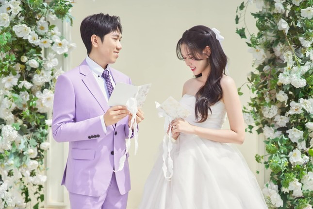 Anh Đức tổ chức tiệc cưới vào tháng 9.