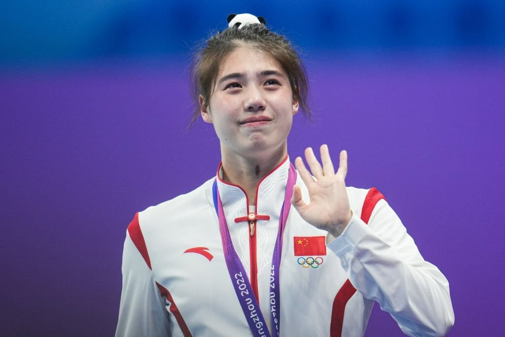 Zhang Yufei, Yang Junxuan, Cheng Yujie và Wu Qingfeng giành HCV, tiếp tục phá kỷ lục Asiad 19 với nội dung tiếp sức tự do 4x100 m nữ. Cô xúc động khi liên tục lập được nhiều thành tích tại đại hội thể thao châu Á. Zhang Yufei, Yang Junxuan, Cheng Yujie và Wu Qingfeng giành HCV, tiếp tục phá kỷ lục Asiad 19 với nội dung tiếp sức tự do 4x100 m nữ. Cô xúc động khi liên tục lập được nhiều thành tích tại đại hội thể thao châu Á.