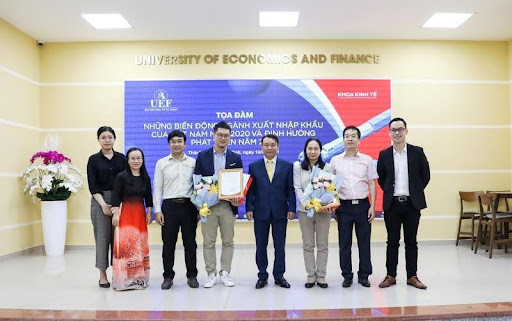 Các hoạt động gắn kết thực tiễn góp phần trang bị kỹ năng nghề nghiệp cho sinh viên Các hoạt động gắn kết thực tiễn góp phần trang bị kỹ năng nghề nghiệp cho sinh viên