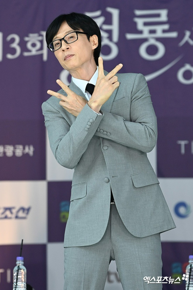 Sự kiện còn có mặt MC quốc dân Yoo Jae Suk, sao nam được khán giả Việt biết đến nhiều qua chương trình Running Man. Sự kiện còn có mặt MC quốc dân Yoo Jae Suk, sao nam được khán giả Việt biết đến nhiều qua chương trình Running Man.