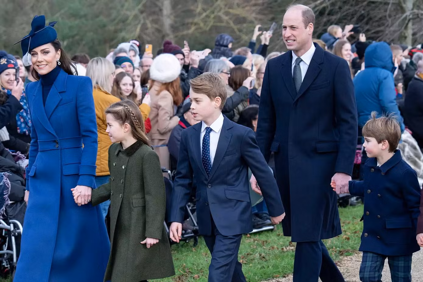 Hình ảnh gia đình gồm 5 thành viên của Nhà Wales. Hình ảnh gia đình gồm 5 thành viên của Nhà Wales.