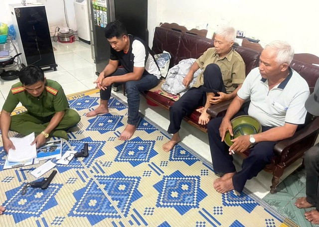 Công an khám xét nhà ông Đặng Thanh Quý.