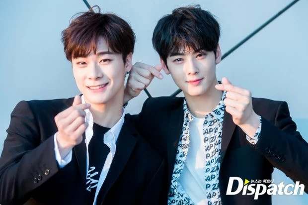 ASTRO được mời tham gia concert KCON (buổi quảng bá Kpop ở nước ngoài) tại Nhật Bản. Chương trình ngày 19/5/2017 có sự tham gia của nhiều ngôi sao. Moonbin và Cha Eun Woo luôn là gương mặt visual hút fan bậc nhất của nhóm.