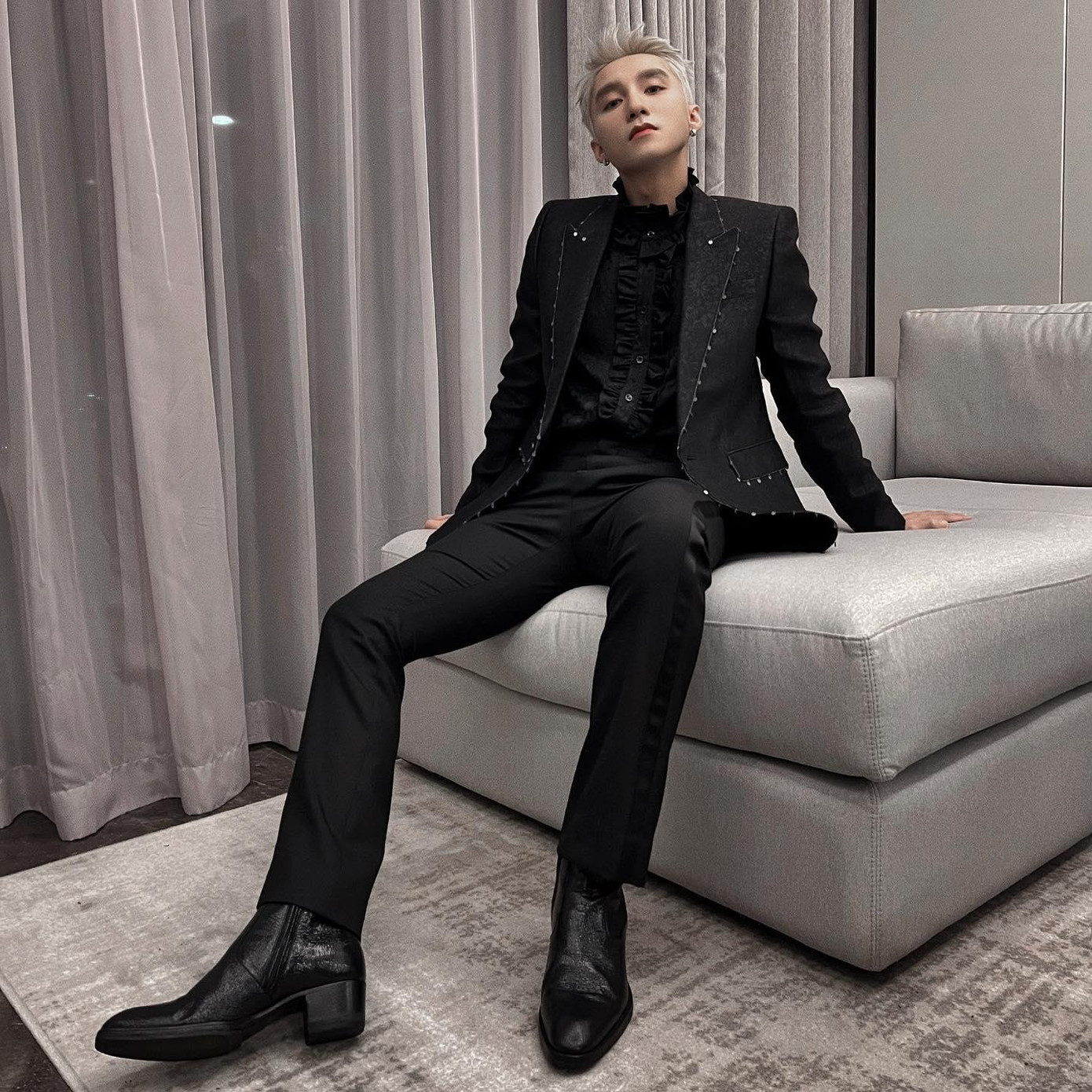 Sơn Tùng cập nhật hình ảnh mới trên trang cá nhân sau vụ ồn ào với anti-fan. Ảnh: @sontungmtp. Sơn Tùng cập nhật hình ảnh mới trên trang cá nhân sau vụ ồn ào với anti-fan. Ảnh: @sontungmtp.