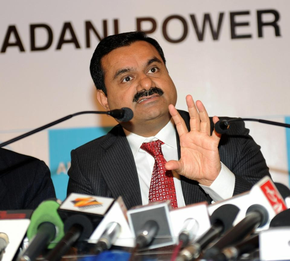 Theo chia sẻ của ông Gautam Adani, Tập đoàn Adani sát cánh cùng đồng bào VIệt Nam vượt qua thảm họa lịch sử. "Tôi xin chân thành gửi đến người dân Việt Nam lời cầu chúc bình an và mong cho mọi gia đình và cộng đồng đang bị ảnh hưởng bởi bão lũ sẽ sớm khắc phục được những mất mát do thiên nhiên tàn phá", tỷ phú Gautam Adani nói. Theo chia sẻ của ông Gautam Adani, Tập đoàn Adani sát cánh cùng đồng bào VIệt Nam vượt qua thảm họa lịch sử. "Tôi xin chân thành gửi đến người dân Việt Nam lời cầu chúc bình an và mong cho mọi gia đình và cộng đồng đang bị ảnh hưởng bởi bão lũ sẽ sớm khắc phục được những mất mát do thiên nhiên tàn phá", tỷ phú Gautam Adani nói.