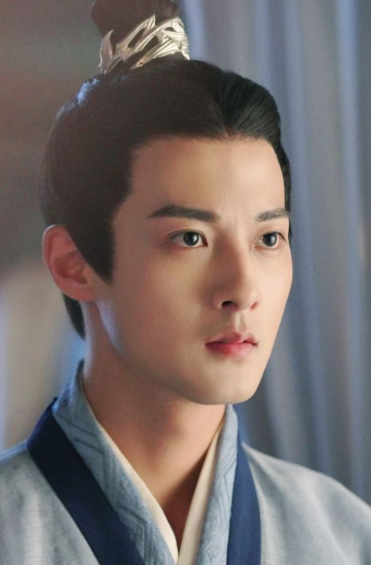 Quách Già Nam cho biết anh bị thay vai vì không phù hợp với phim cổ trang. Quách Già Nam cho biết anh bị thay vai vì không phù hợp với phim cổ trang.