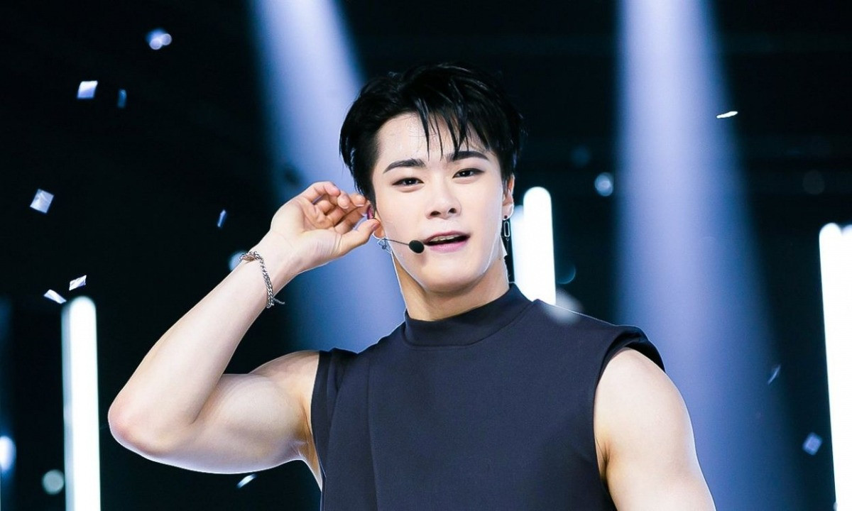 Moonbin qua đời tại nhà riêng ở tuổi 25.
