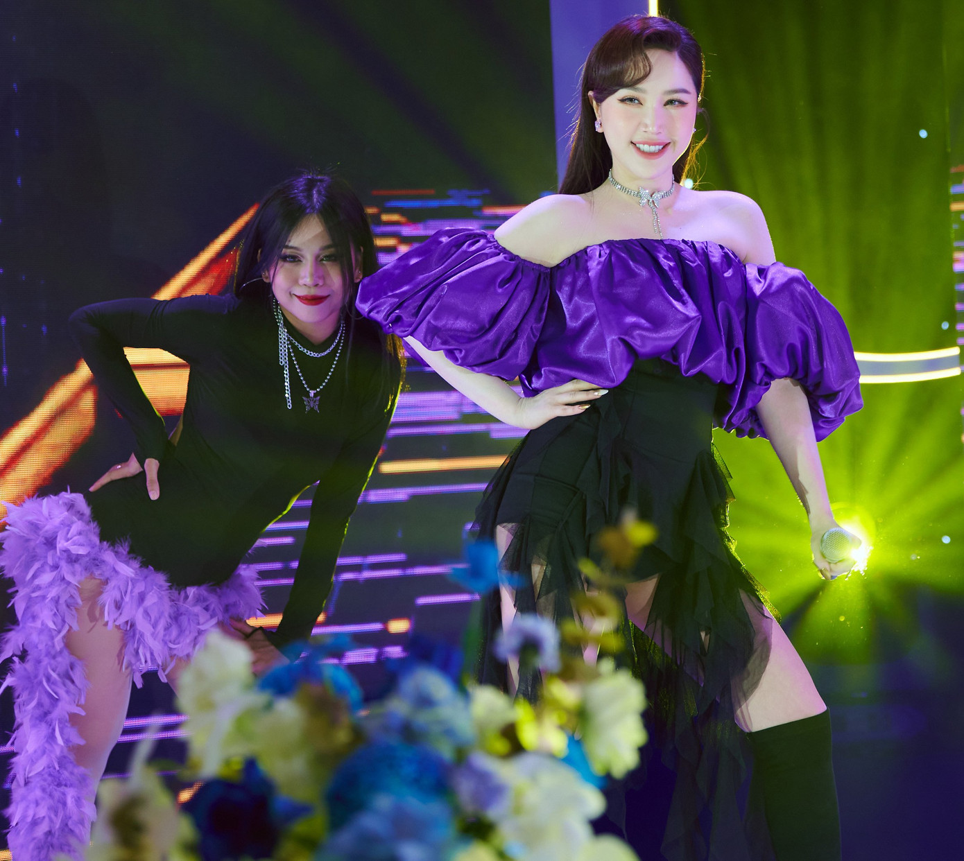 Khi được hỏi bí quyết cân bằng gia đình và đam mê, Bảo Thy nói hiện tại cô tập trung cho gia đình nhiều hơn, thỉnh thoảng đi diễn.