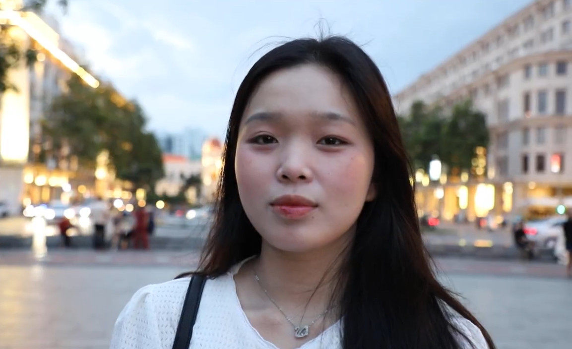 Huyền Vi (17 tuổi, TPHCM), mất niềm tin sau nhiều vụ nghệ sĩ quảng cáo thổi phồng. Huyền Vi (17 tuổi, TPHCM), mất niềm tin sau nhiều vụ nghệ sĩ quảng cáo thổi phồng.