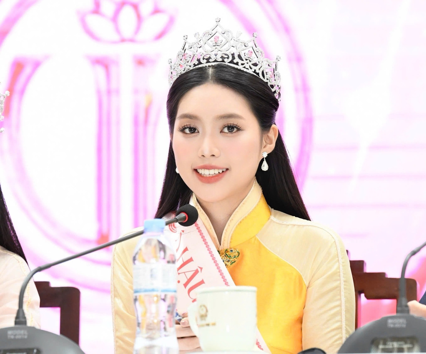 Trần Ngọc Châu Anh khẳng định việc trở thành Á hậu 1 là may mắn, cũng là dấu mốc đặc biệt với một thiếu úy quân nhân. Cô khẳng định khi bước vào nhiệm kỳ Á hậu sẽ phát huy truyền thống cống hiến tài năng, xứng đáng là bộ đội cụ Hồ.