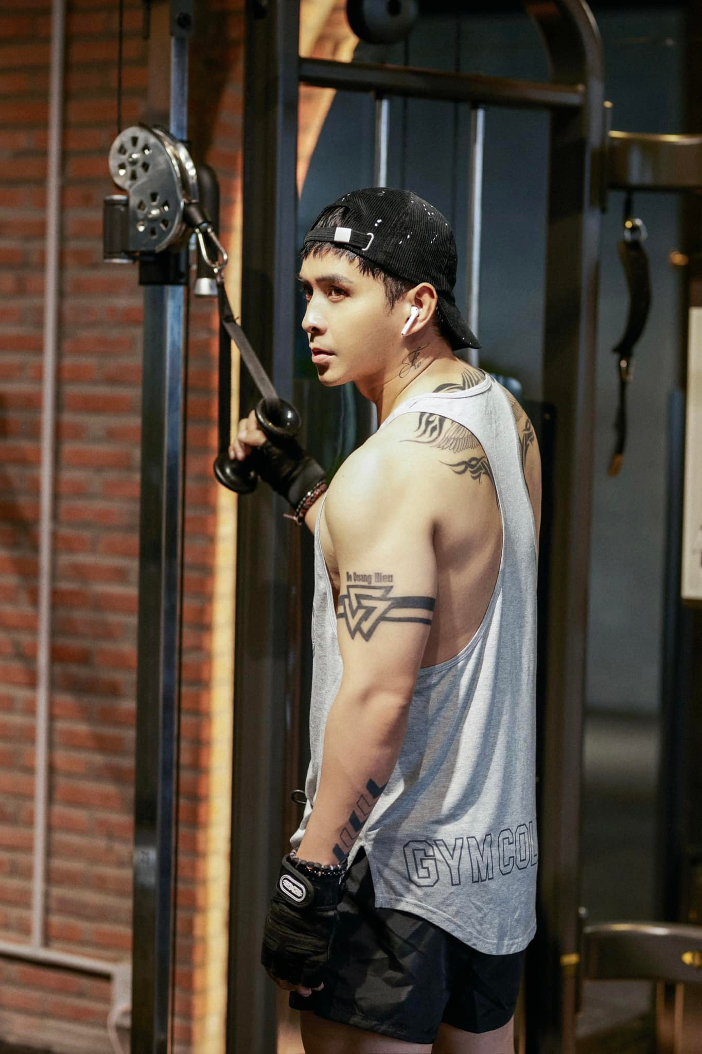 Hồ Quang Hiếu xác nhận thông tin muốn cưới bạn gái mới quen 3 tháng. Hồ Quang Hiếu xác nhận thông tin muốn cưới bạn gái mới quen 3 tháng.