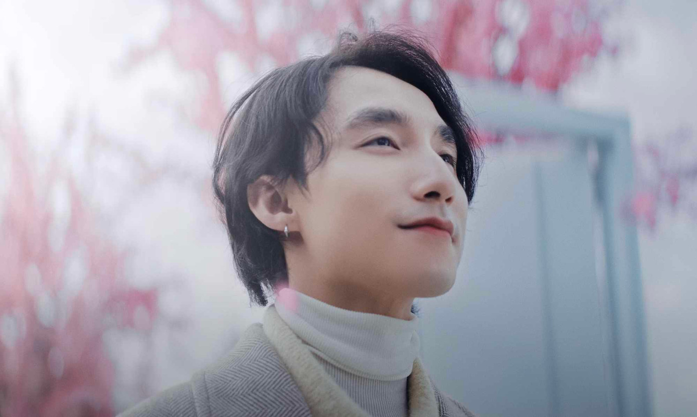 Sơn Tùng "chơi lớn" khi đưa Hải Tú vào MV. Sơn Tùng "chơi lớn" khi đưa Hải Tú vào MV.
