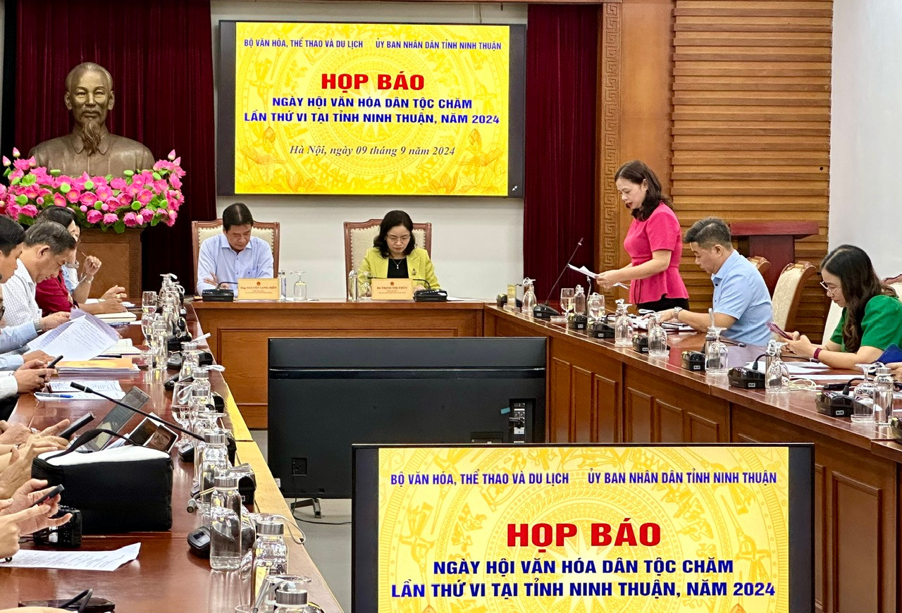 Ngày hội văn hóa dân tộc Chăm lần thứ VI tại tỉnh Ninh Thuận thu hút 9 tỉnh, thành.