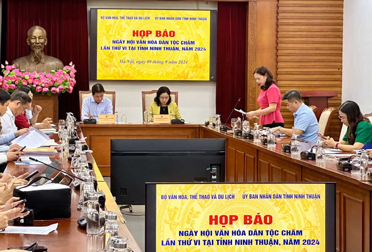 Ngày hội văn hóa dân tộc Chăm lần thứ VI tại tỉnh Ninh Thuận thu hút 9 tỉnh, thành. Ngày hội văn hóa dân tộc Chăm lần thứ VI tại tỉnh Ninh Thuận thu hút 9 tỉnh, thành.