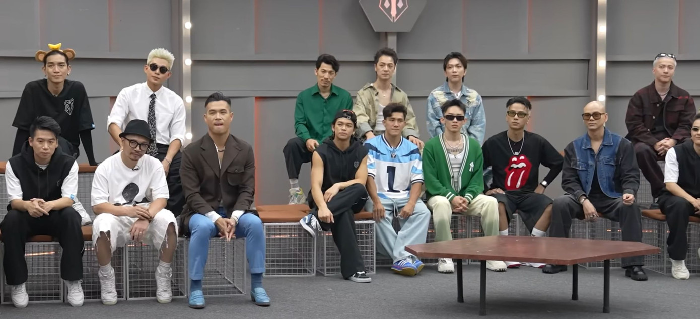 Ở những cảnh hậu trường, bối cảnh không có sự thay đổi gây nhàm chán. Ảnh: CMH Ở những cảnh hậu trường, bối cảnh không có sự thay đổi gây nhàm chán. Ảnh: CMH