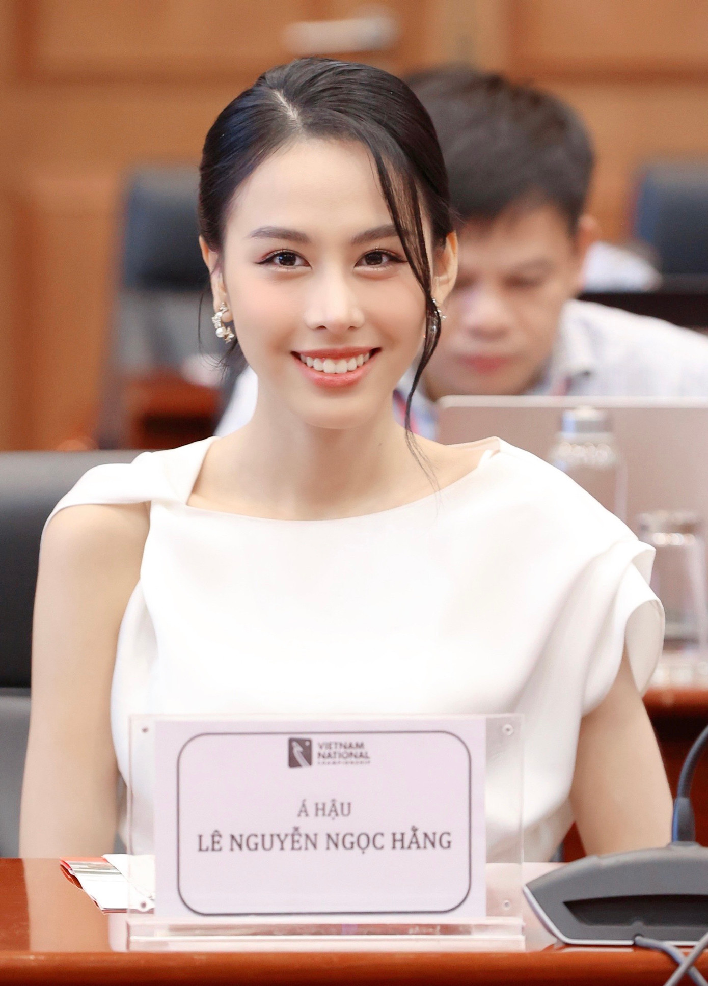 Á hậu Ngọc Hằng rạng rỡ tại sự kiện.