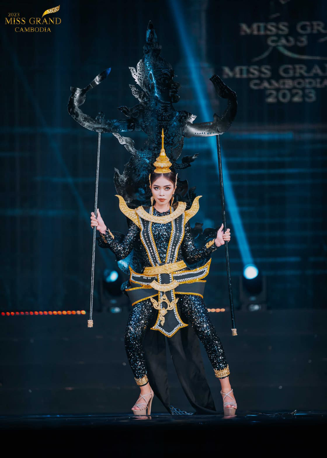 Trong các cuộc thi cấp quốc gia thì Campuchia, Thái Lan, Việt Nam được đánh giá là những nước đầu tư cho phần thi Trang phục dân tộc. Sau đêm thi, các thí sinh sẽ bước vào đêm bán kết ngày 18/8.