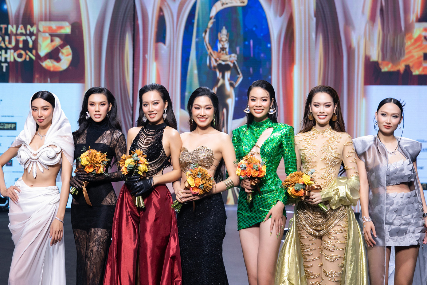 Tối 16/8, show diễn Vietnam Beauty Fashion Fest 5 thuộc khuôn khổ cuộc thi Hoa hậu Hòa bình Việt Nam 2023 đã diễn ra tại TPHCM. Tại đêm thi, ban tổ chức công bố top 5 đề cử của phần thi Người đẹp Thời trang bao gồm các thí sinh Đặng Hoàng Tâm Như, Phạm Thị Ánh Vương, Bùi Thị Thanh Thuỷ, Nguyễn Ngọc Thanh Ngân, Bùi Thị Thục Hiền.