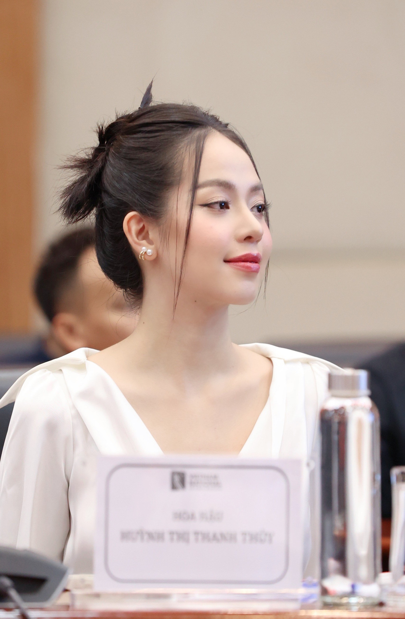 Đặc biệt, các người đẹp đều khen ngợi ẩm thực phong phú, đa dạng của nơi đây.