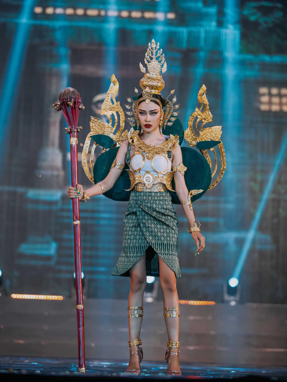 Trong các cuộc thi cấp quốc gia thì Campuchia, Thái Lan, Việt Nam được đánh giá là những nước đầu tư cho phần thi Trang phục dân tộc. Sau đêm thi, các thí sinh sẽ bước vào đêm bán kết ngày 18/8.