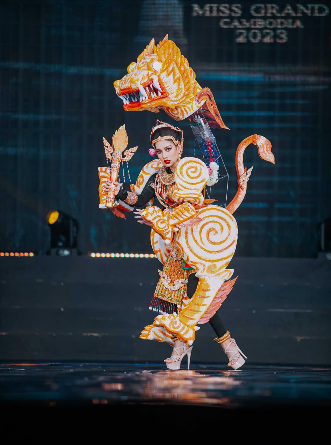 Sau đêm thi, khán giả trên các diễn đàn sắc đẹp khen ngợi sự chỉn chu, chuyên nghiệp của chương trình. Những bộ trang phục cầu kỳ, rực rỡ sắc màu cũng để lại ấn tượng với khán giả.