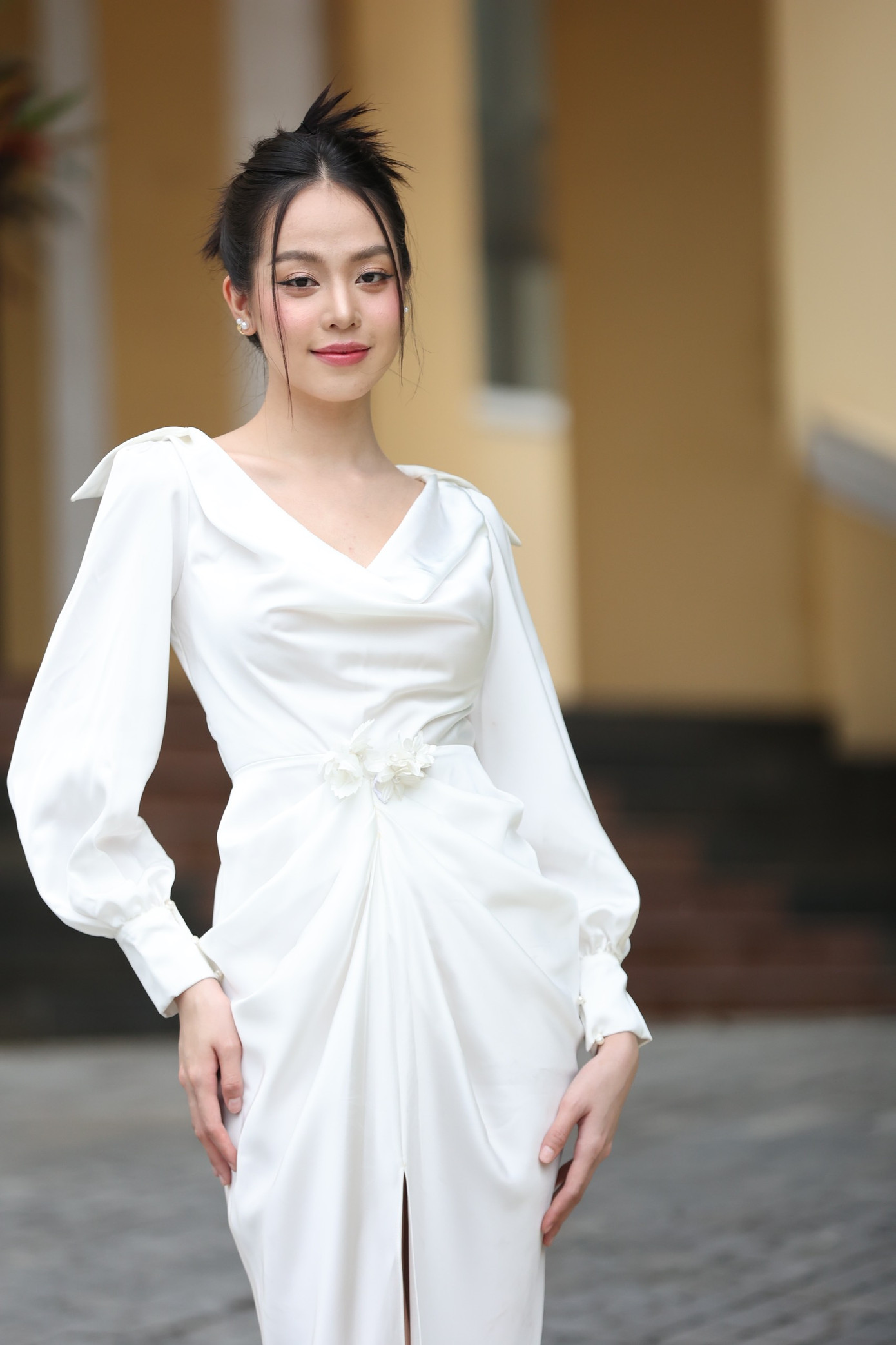 Sau 8 tháng đăng quang, nhan sắc của Hoa hậu Việt Nam 2022 được nhận xét ngày càng xinh đẹp, dịu dàng.