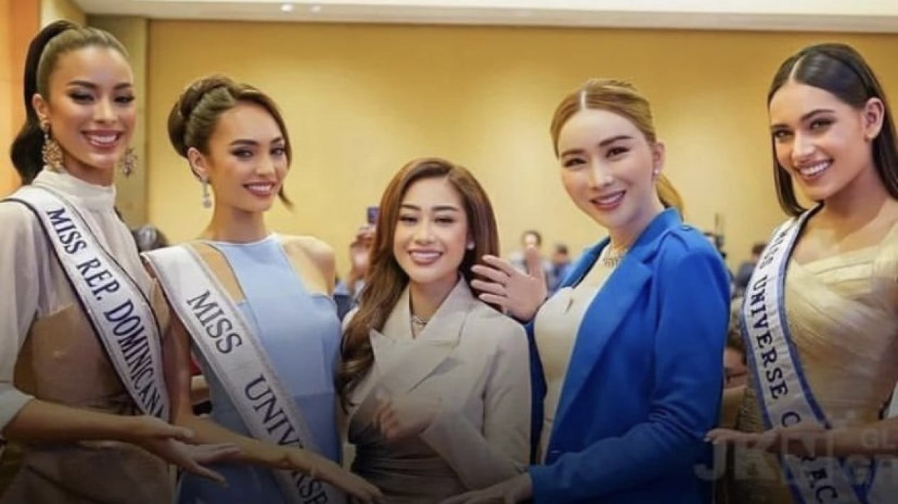 Ban tổ chức Miss Universe quyết định chấm dứt mối quan hệ với đơn vị đang nắm giữ bản quyền ở Indonesia cũng như giám đốc quốc gia của cuộc thi - bà Poppy Capella. Ban tổ chức Miss Universe quyết định chấm dứt mối quan hệ với đơn vị đang nắm giữ bản quyền ở Indonesia cũng như giám đốc quốc gia của cuộc thi - bà Poppy Capella.