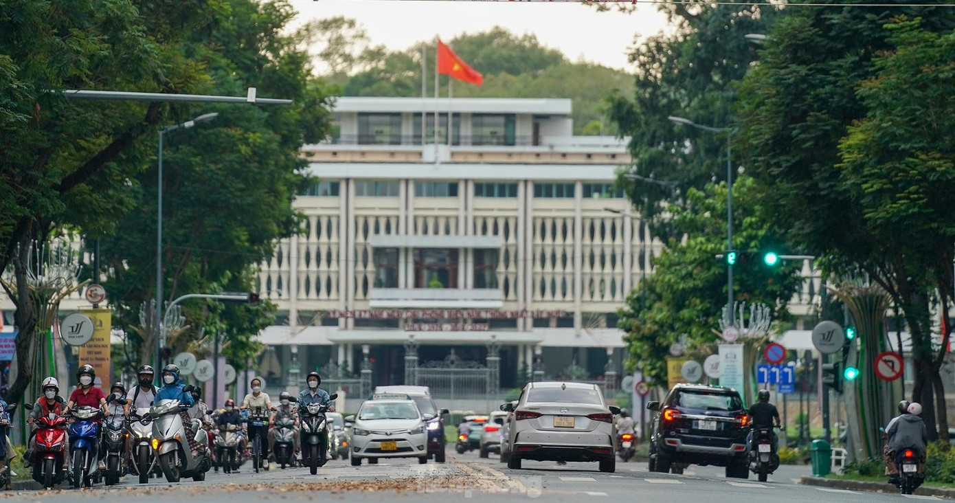 Đường Lê Duẩn, quận 1, TPHCM (đoạn phía trước Hội trường Thống Nhất). Ảnh: Phạm Nguyễn