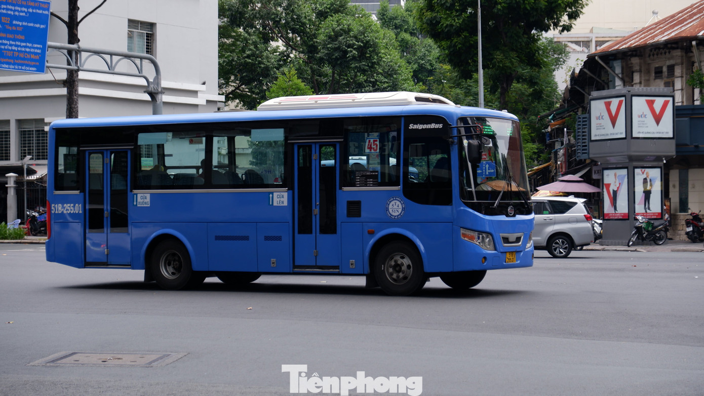 TPHCM sẽ miễn phí xe buýt trong ngày 30/4. Ảnh minh họa: Hữu Huy TPHCM sẽ miễn phí xe buýt trong ngày 30/4. Ảnh minh họa: Hữu Huy
