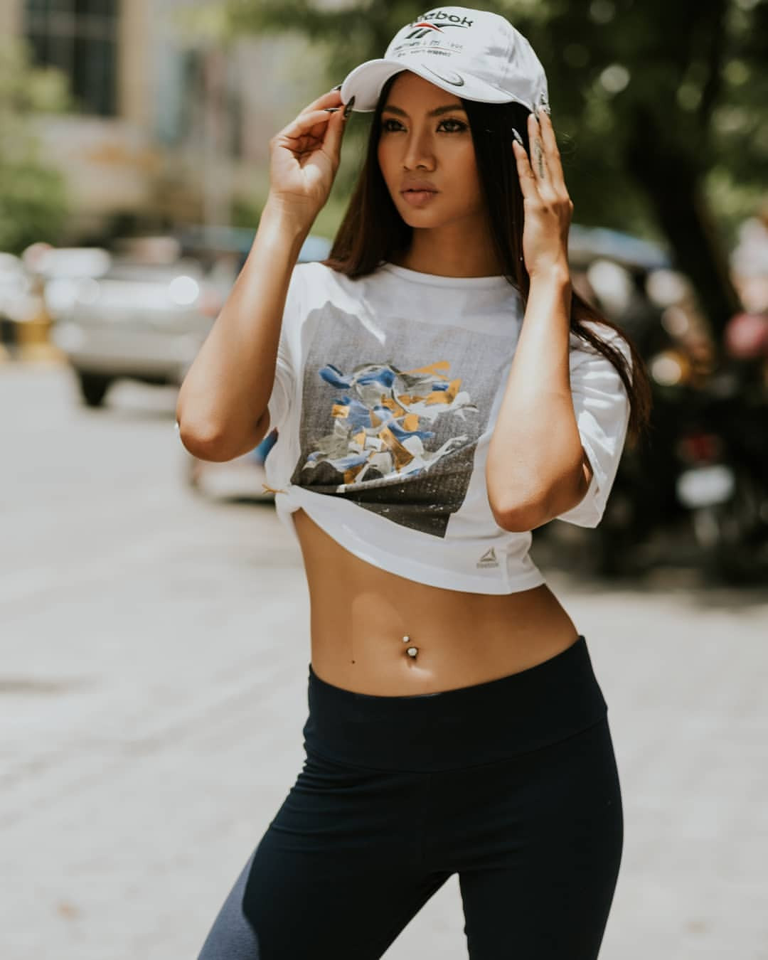 Những năm gần đây, nhiều phụ nữ đã kết hôn, sinh con giành được thứ hạng cao tại Miss Universe. Năm 2023, bà mẹ một con Camila Avella lọt vào tới top 5 trong chung kết Hoa hậu Hoàn vũ tổ chức ở El Salvador.