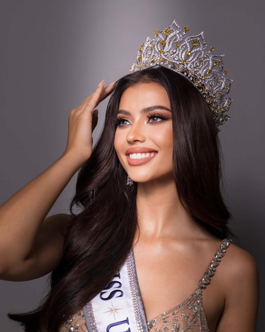 Ngày 30/8, chuyên trang sắc đẹp Missosology thông báo kết quả cuộc bình chọn Timeless Beauty - Vẻ đẹp vượt thời gian 2023. Chung cuộc, người đẹp Thái Lan Anntonia Porsild - Á hậu 1 Hoa hậu Hoàn vũ 2023 - đã giành chiến thắng.