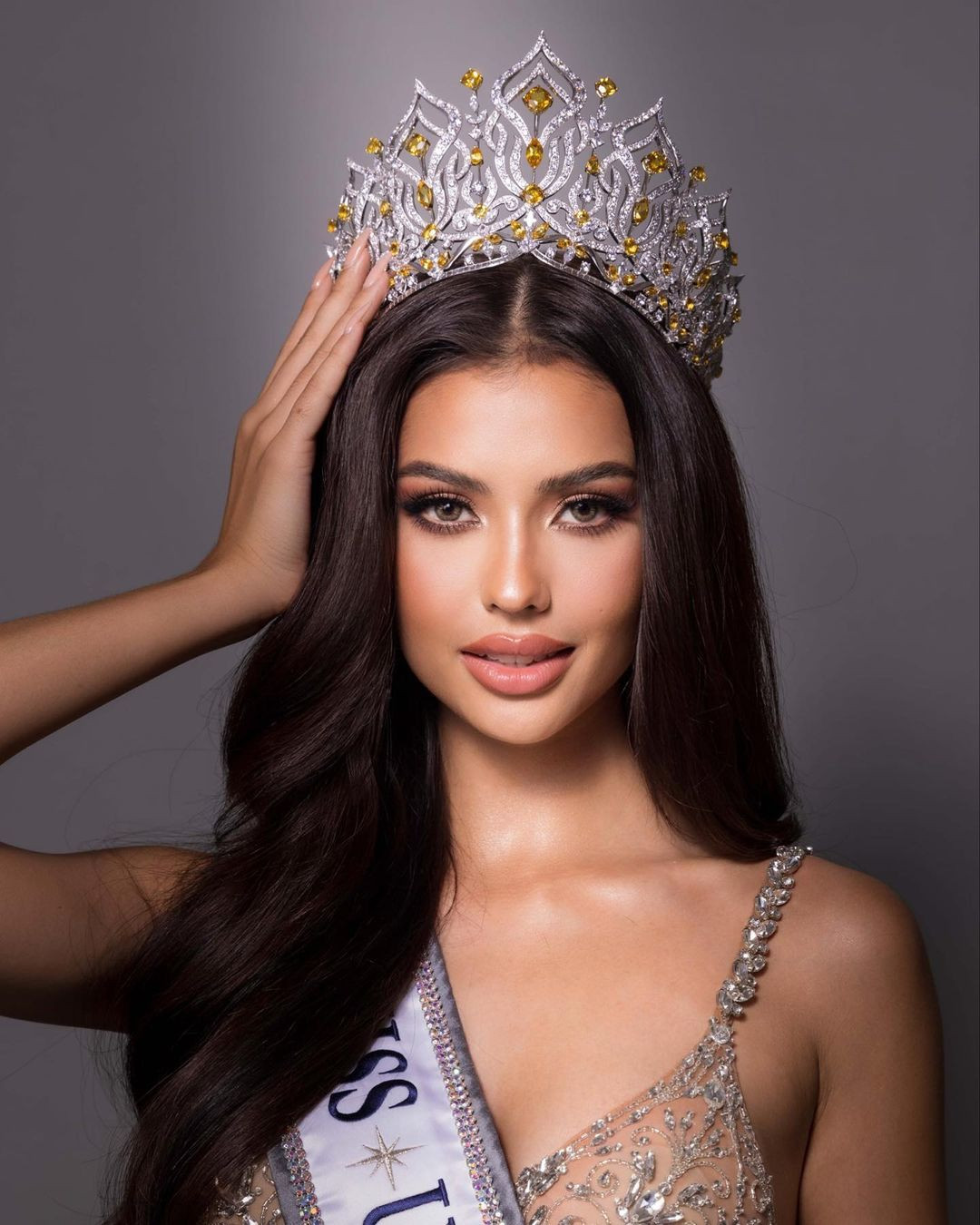 Ngày 30/8, chuyên trang sắc đẹp Missosology thông báo kết quả cuộc bình chọn Timeless Beauty - Vẻ đẹp vượt thời gian 2023. Chung cuộc, người đẹp Thái Lan Anntonia Porsild - Á hậu 1 Hoa hậu Hoàn vũ 2023 - đã giành chiến thắng.