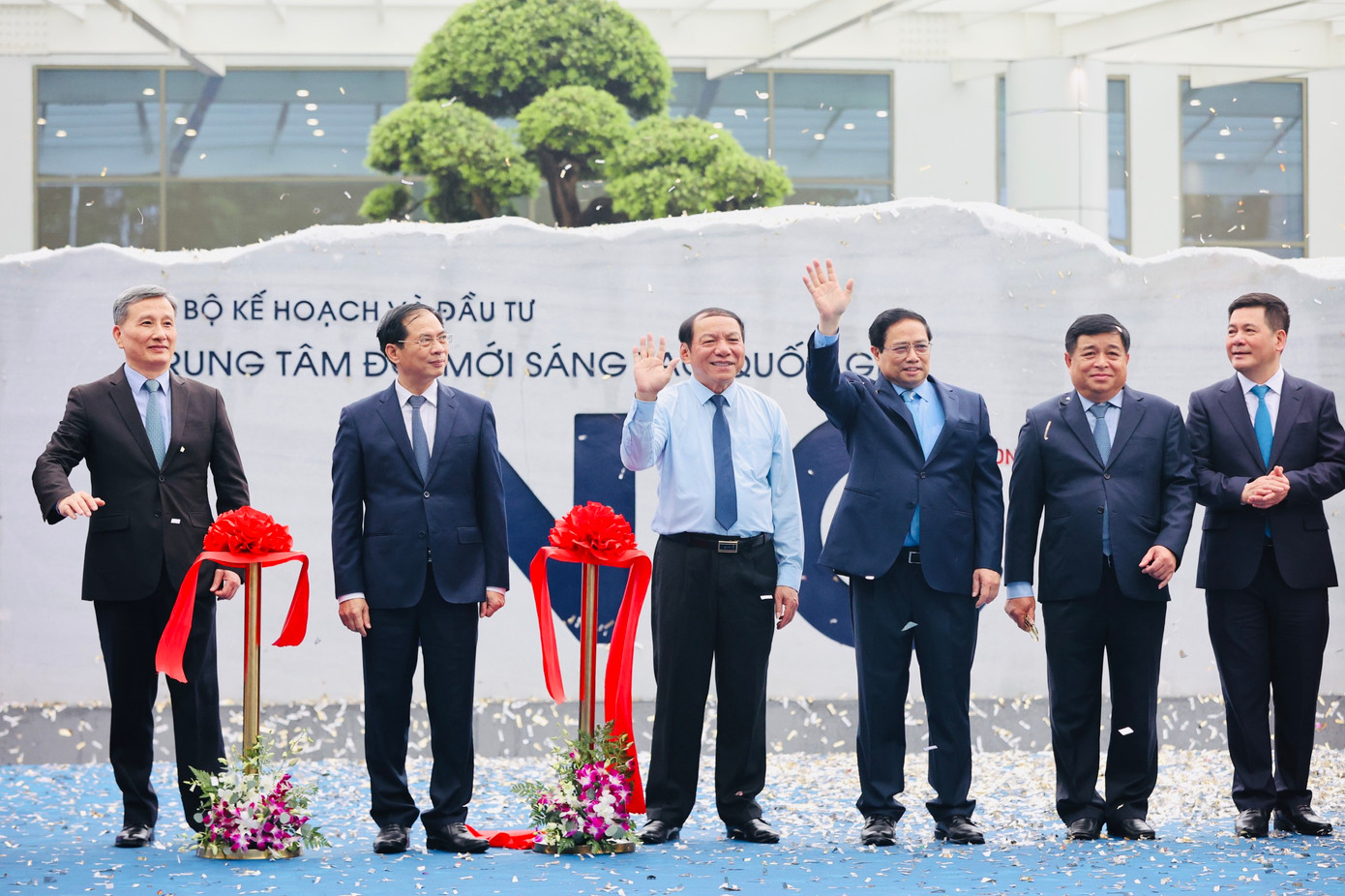 Thủ tướng Phạm Minh Chính tin tưởng việc khánh thành NIC Hoà Lạc sẽ tạo ra không gian đổi mới sáng tạo mới cho đất nước. Ảnh: Trọng Tài