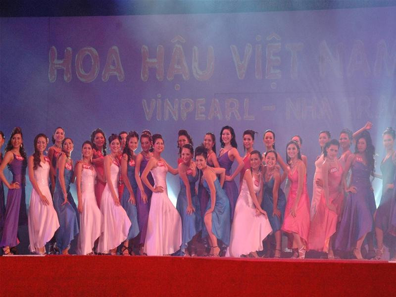 34 người đẹp trong đêm chung kết. Ảnh : TPO Trình diễn tại đêm chung kết. Ảnh : TPO Trình diễn tại đêm chung kết. Ảnh : TPO