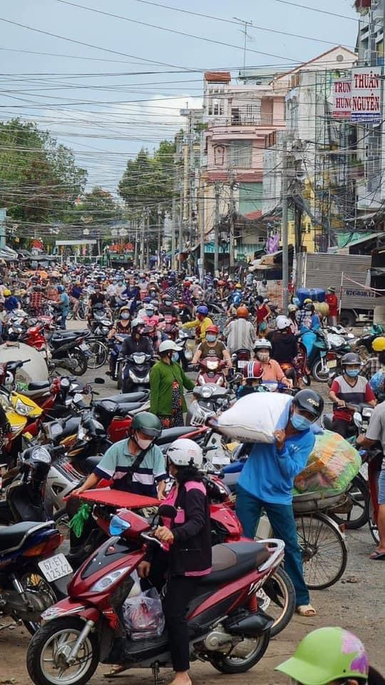 Sự mất bình tĩnh, nháo nhào đổ xô sẽ gây nên hệ lụy khôn lường Sự mất bình tĩnh, nháo nhào đổ xô sẽ gây nên hệ lụy khôn lường