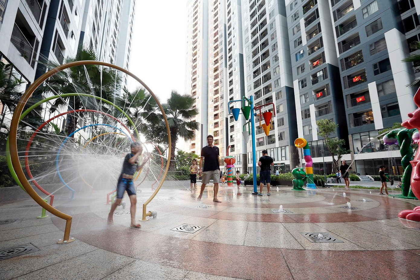 Một góc vui chơi tại Imperia Sky Garden (ảnh chụp trước thời điểm giãn cách)