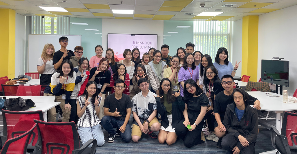 Sinh viên Western Sydney học tại Việt Nam tham gia hoạt động ngoại khóa tại trường