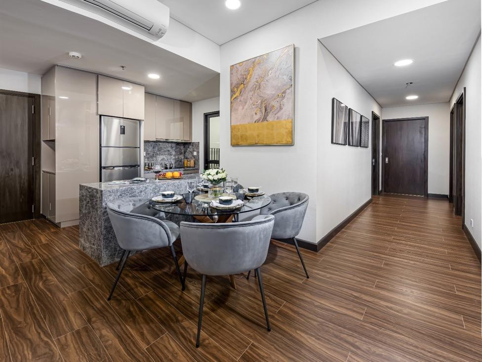 Chẳng cần đi đâu xa, mọi tiện ích, dịch vụ chuẩn quốc tế đã ở ngay trước thềm nhà. Chẳng cần đi đâu xa, mọi tiện ích, dịch vụ chuẩn quốc tế đã ở ngay trước thềm nhà.