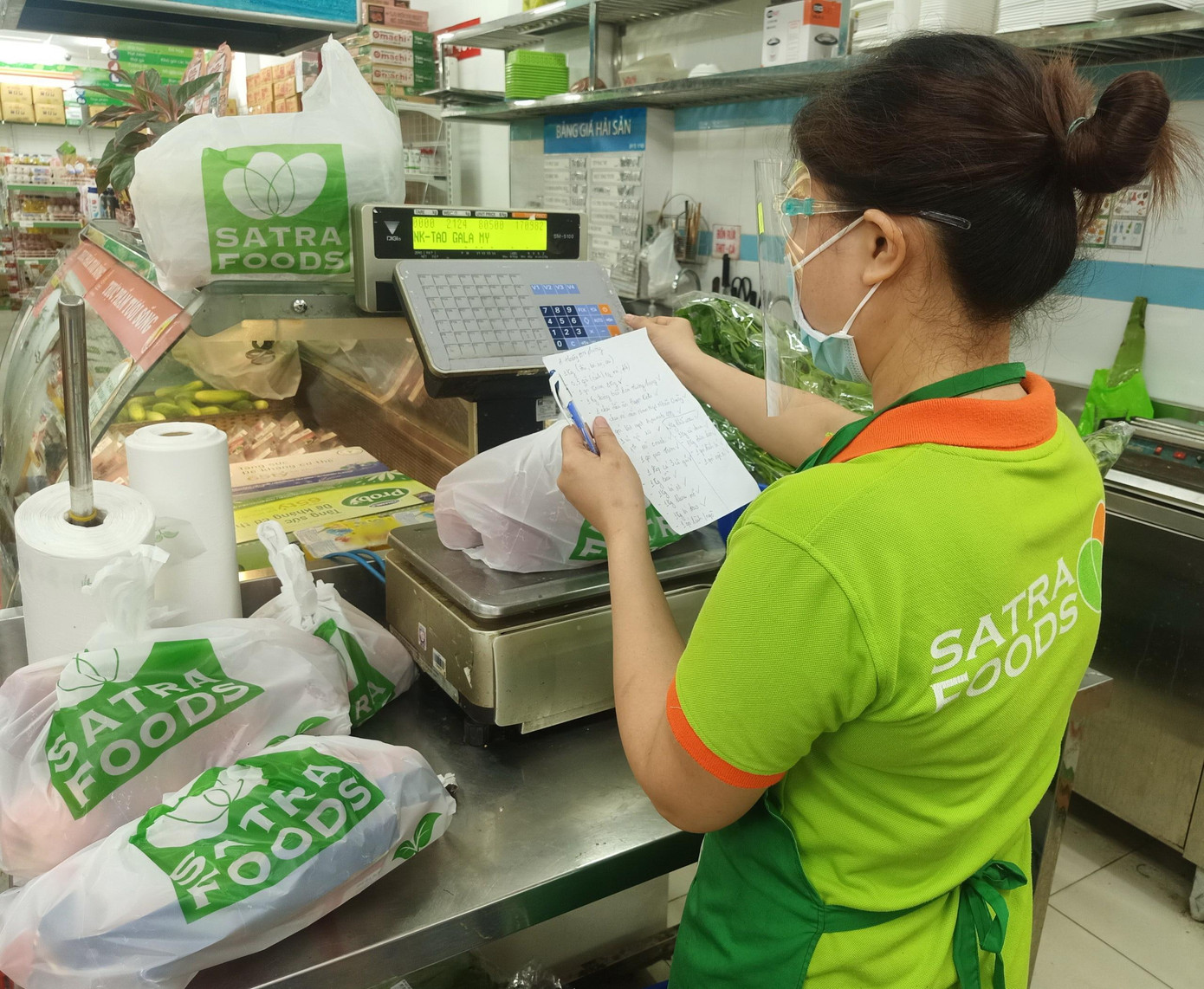 Satrafood mở thêm 16 cửa hàng tiện lợi để phục vụ hàng nhanh hơn, bán hàng kiểu "nhận hàng mới trả tiền" Satrafood mở thêm 16 cửa hàng tiện lợi để phục vụ hàng nhanh hơn, bán hàng kiểu "nhận hàng mới trả tiền"