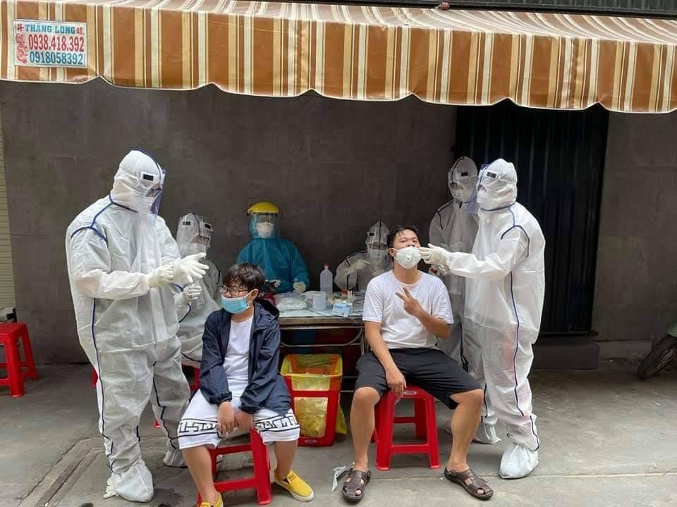 Đến thời điểm hiện tại, ngành y tế đã phát hiện 109 ca mắc COVID-19 sống cùng con hẻm (ảnh: HCDC) Đến thời điểm hiện tại, ngành y tế đã phát hiện 109 ca mắc COVID-19 sống cùng con hẻm (ảnh: HCDC)