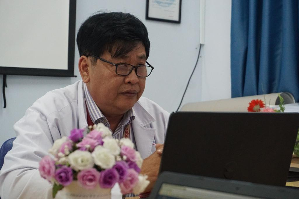 BS Đinh Tấn Phương cảnh báo về rắn hoa cổ đỏ tưởng không độc nhưng lại rất độc