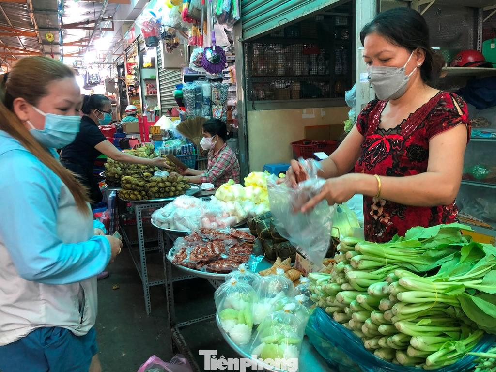Nhiều chợ truyền thống đã mở cửa trở lại tại TPHCM