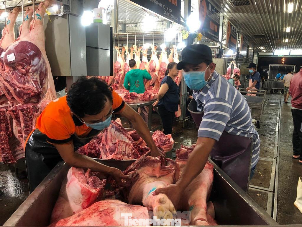 Lượng hàng hóa về chợ đầu mối Hóc Môn trong những ngày sắp sẽ được chia cho chợ đầu mối Thủ Đức và Bình Điền