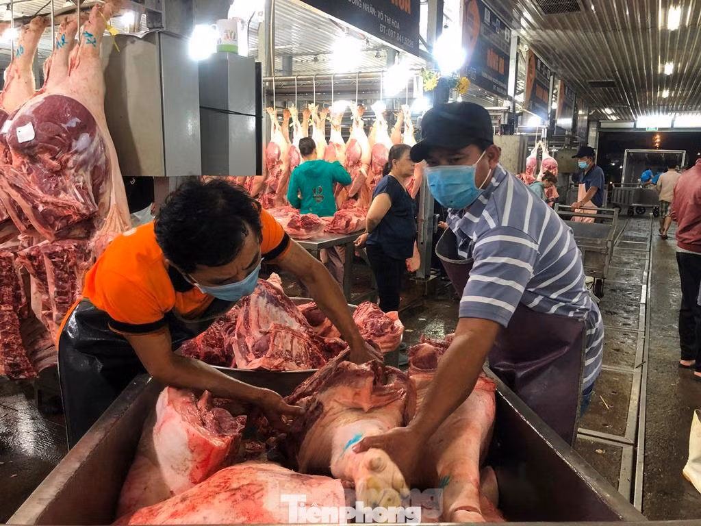 Lượng hàng hóa về chợ đầu mối Hóc Môn trong những ngày sắp sẽ được chia cho chợ đầu mối Thủ Đức và Bình Điền