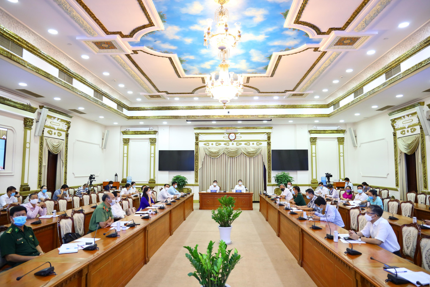 Cuộc họp Ban chỉ đạo phòng chống dịch COVID-19 TPHCM sáng ngày 10/5 (ảnh: TTBC) Cuộc họp Ban chỉ đạo phòng chống dịch COVID-19 TPHCM sáng ngày 10/5 (ảnh: TTBC)