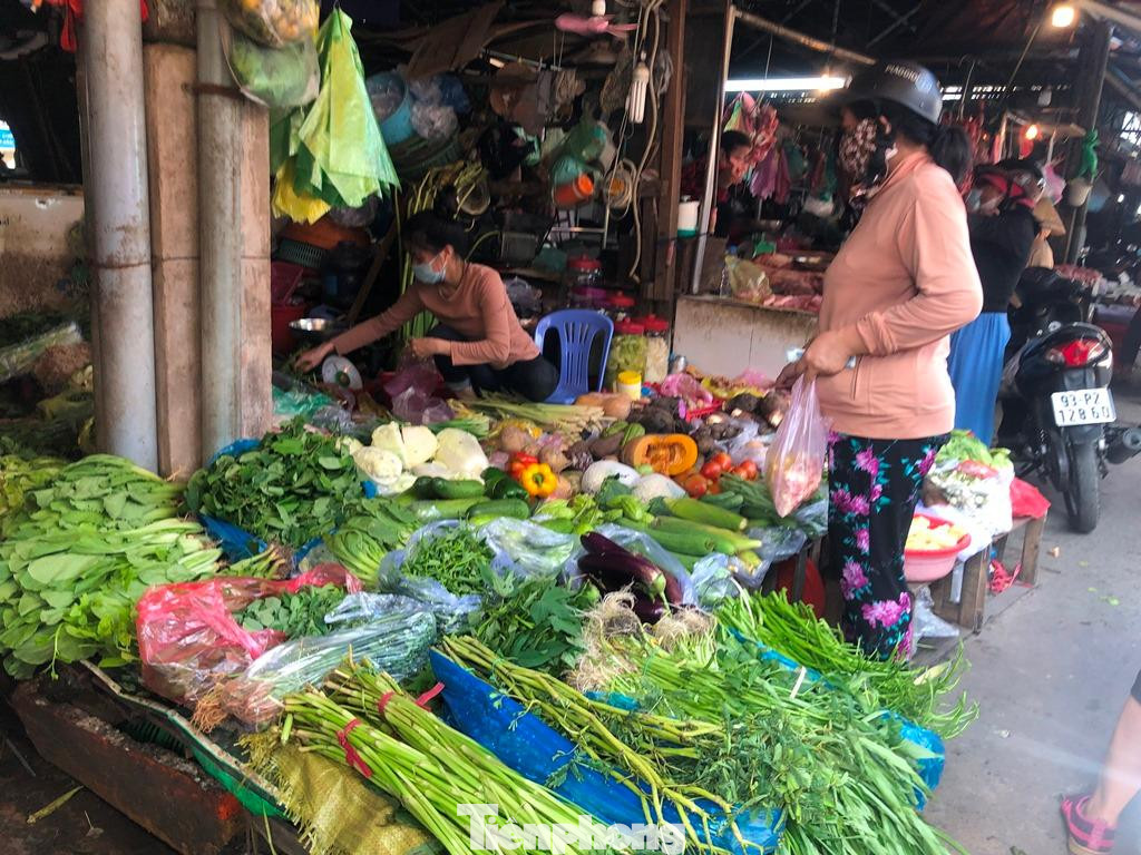 Rau xanh, bầu bí là nhưng mặt hàng tăng giá cao nhất Rau xanh, bầu bí là nhưng mặt hàng tăng giá cao nhất