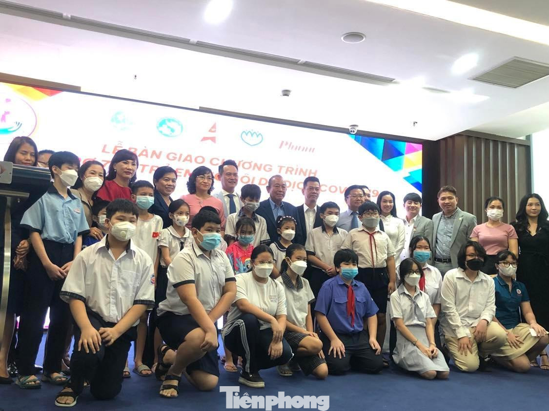 Các em mồ côi tại TPHCM do dịch COVID-19 sẽ được chăm lo ăn học, việc làm đến năm 18 tuổi