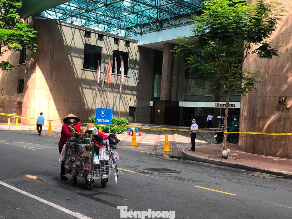 Khách sạn Shereton bị phong tỏa do đầu bếp mắc COVID-19 từ ổ dịch Hội thánh truyền giáo Phục Hưng