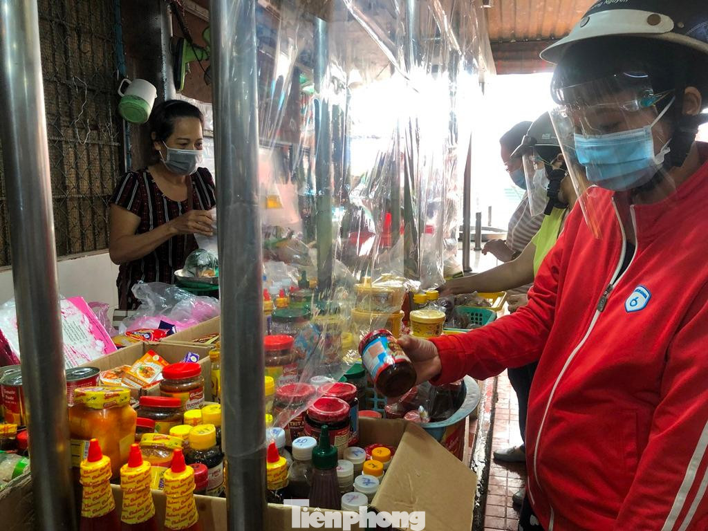 Quầy hàng tương, đồ chay khá đắt khách